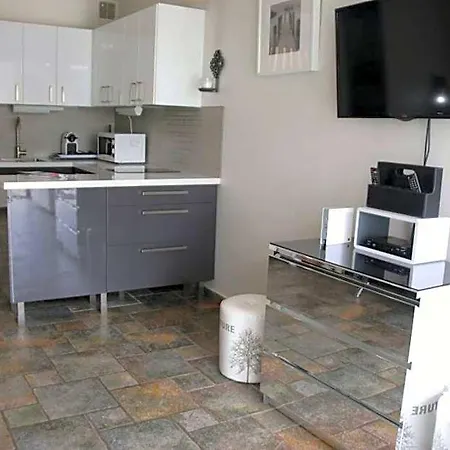 Apartment 17, Heliovillage Au Village Naturiste *