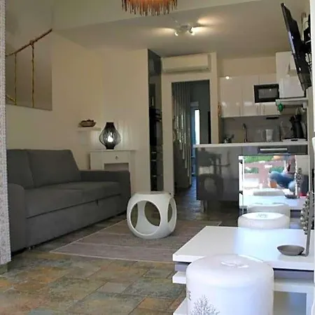 Apartment 17, Heliovillage Au Village Naturiste