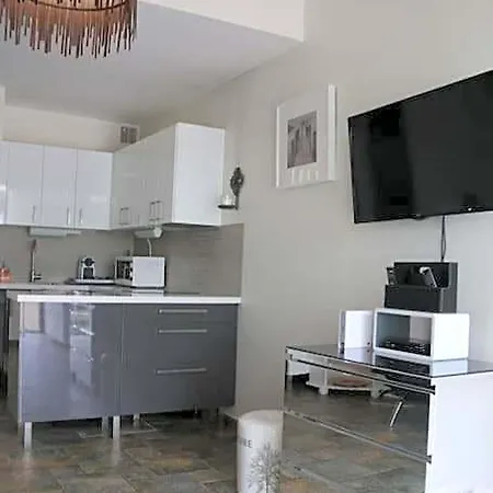 Apartment 17, Heliovillage Au Village Naturiste