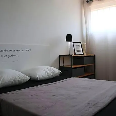 17, Heliovillage Au Village Naturiste * Agde